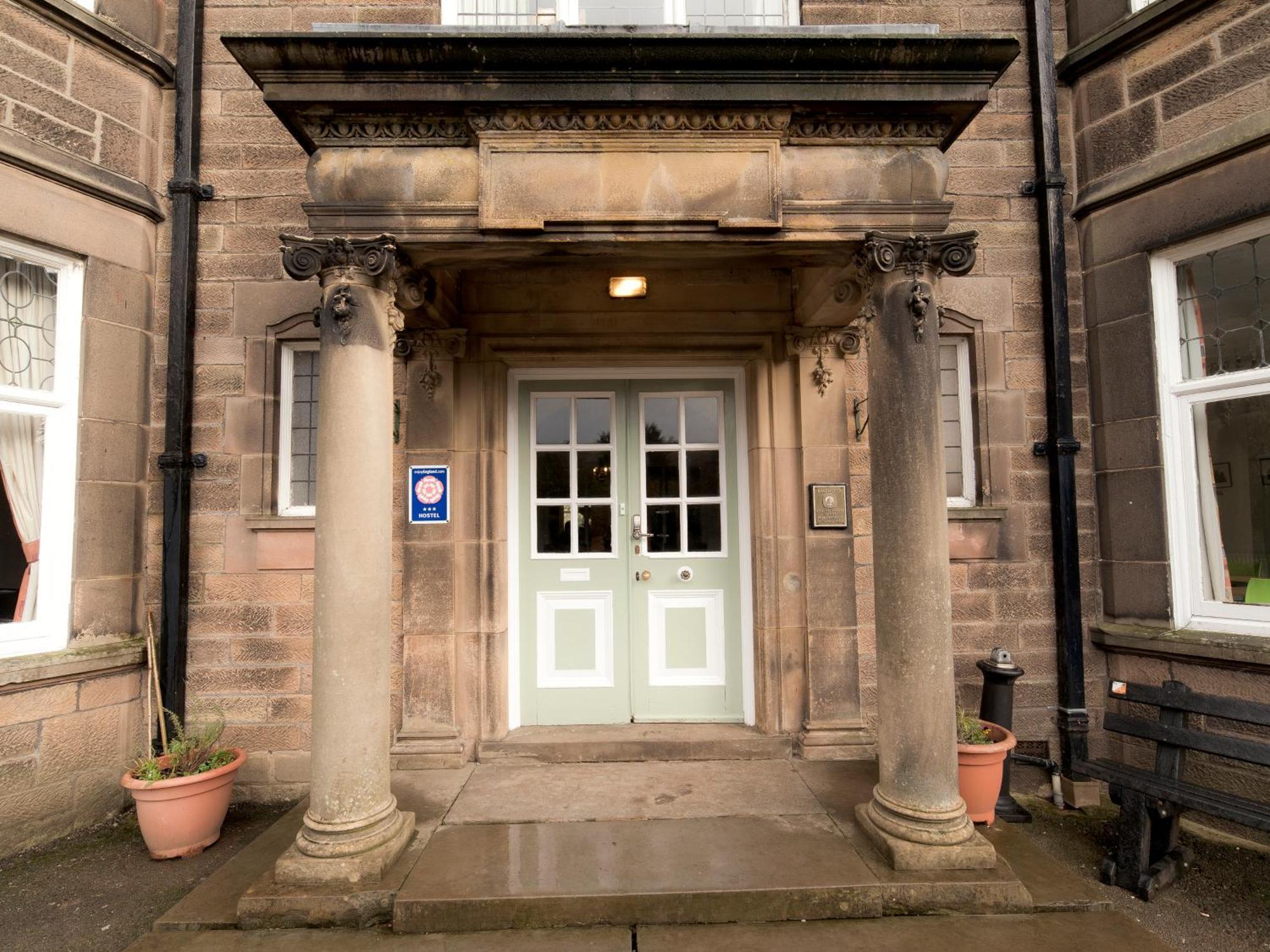 Hostel Yha Ravenstor Millers Dale Exterior foto